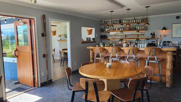 WILD MOUNTAIN Food & Drink