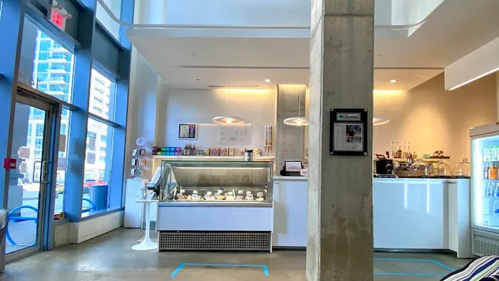 Lola's Gelato