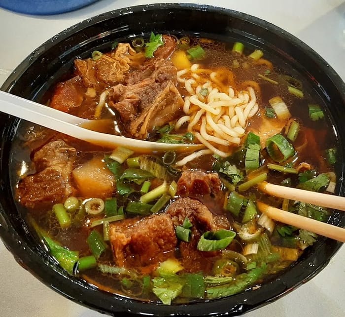 申氏成都 特色米线｜小面｜盖饭 Ms.Shen Sichuan Noodle house