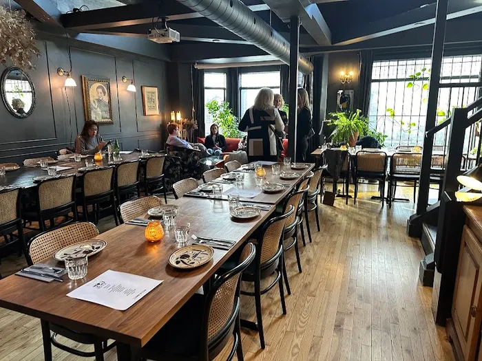 Arlo Wine & Restaurant