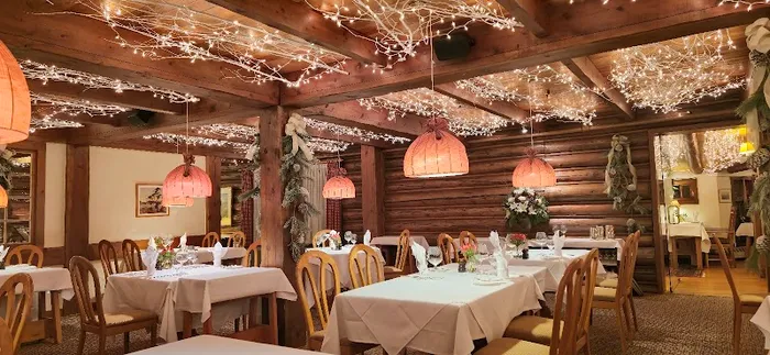 Post Hotel Dining Room Lake Louise