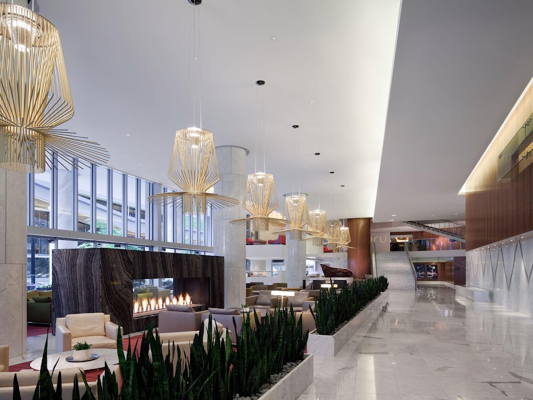 THE LOBBY LOUNGE & RAWBAR