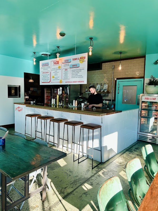 COMEDOR By La Taqueria Pinche Taco Shop