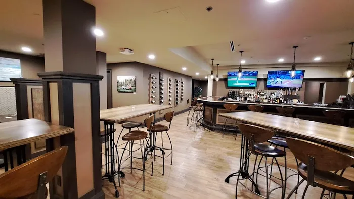 Gustav Chophouse and Bar