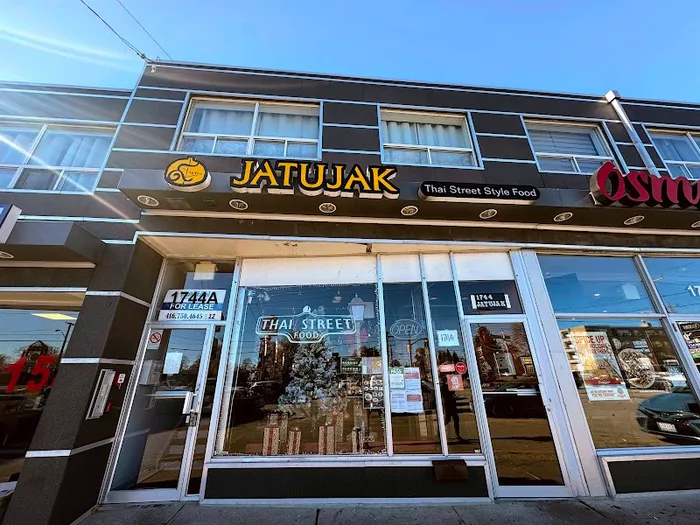 Jatujak Thai Restaurant - Victoria Park Ave
