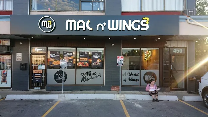 Mac N' Wings