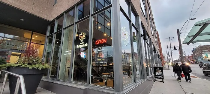 Matt’s Burger Lab Queen St W