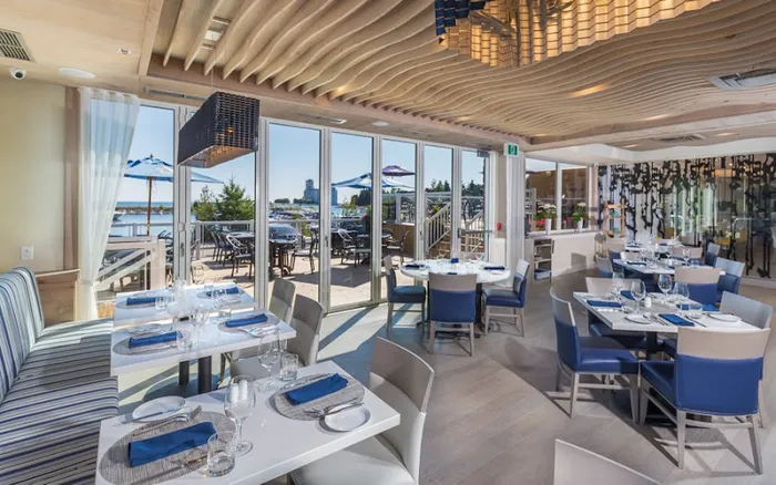 Lakeside Seafood & Grill