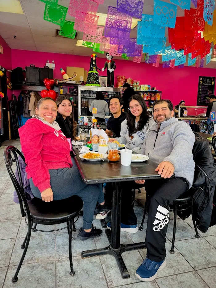 Pa'l Antojo Mexican Food