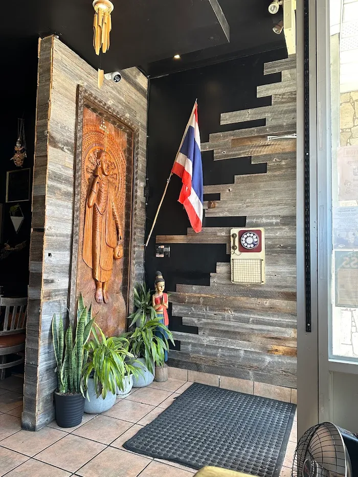 Sala Modern Thai Kitchen (Danforth Ave)