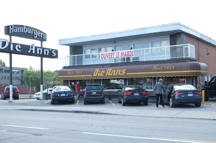 Dic Ann's Hamburgers Pix IX