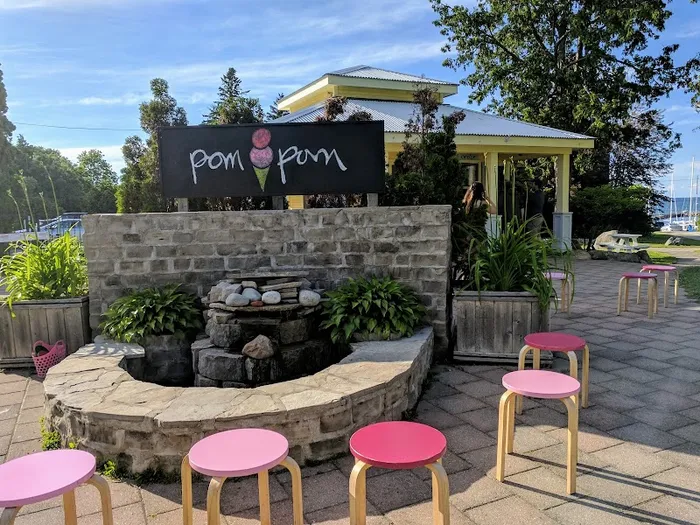 Pom Pom